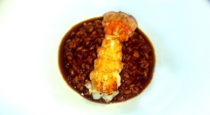 Risotto de cebolla quemada con cigalas